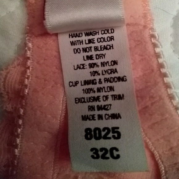 Lacy racy bra - Picture 5 of 5